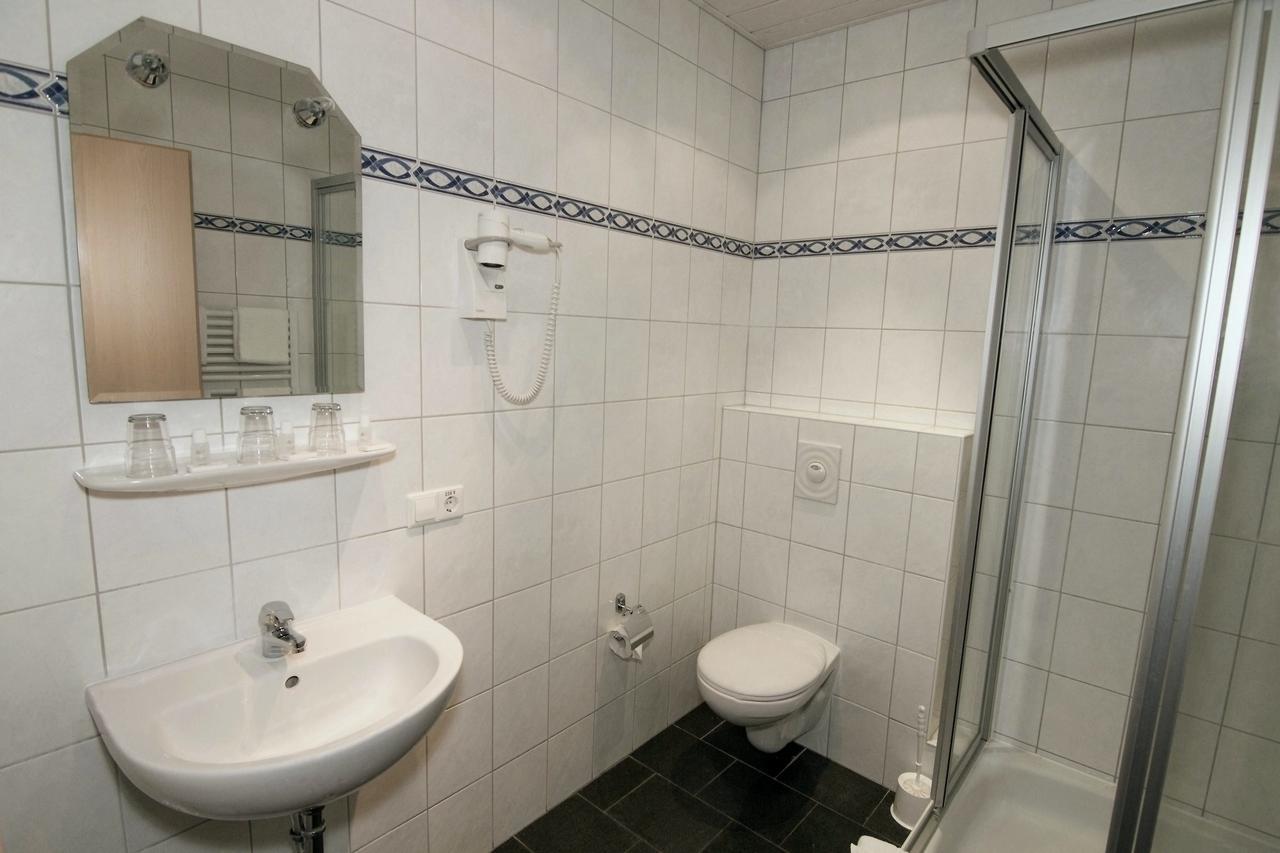 Hotel Avalon Landstuhl Extérieur photo